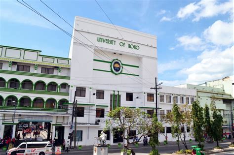 universities in iloilo